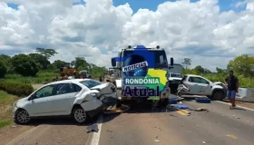 Grave acidente interdita BR-364 entre Ji-Paraná e Ouro Preto do Oeste e...
