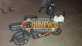 Carro invade preferencial e atropela scooter elétrica conduzida por...