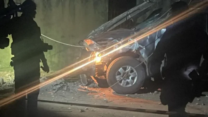 Foto 7 da matéria: Motociclista morre após colisão com caminhonete que derrubou poste no bairro Centenário, em Rolim de Moura