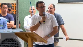 Prefeito Aldo Júlio agradece governador Marcos Rocha durante inauguração da...