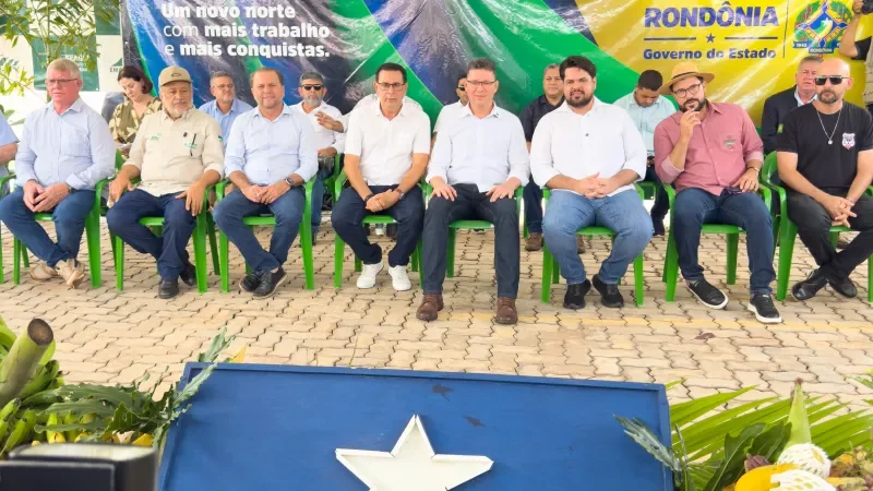 Foto 1 da matéria: Prefeito Aldo Júlio agradece governador Marcos Rocha durante inauguração da Emater, destaca avanços históricos e busca apoio para realizar cirurgias ortopédicas