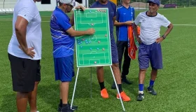 Treinadores da Escola de Futebol Catalão de Rolim de Moura participam de curso...