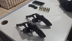 Vigilante é detido após ir armado à casa da ex e ameaçar testemunhas em...