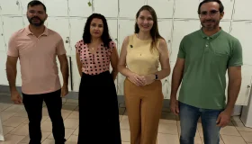 Deputada Gislaine Lebrinha acompanha entrega de móveis na Escola Regina