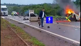 Grave acidente na BR-364 provoca incêndio e mobiliza equipes de resgate em...