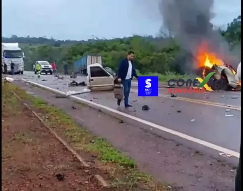 Grave acidente na BR-364 provoca incêndio e mobiliza equipes de resgate em Pimenta Bueno