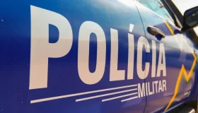 Idoso é encontrado morto dentro de casa com queimaduras no peito no bairro...