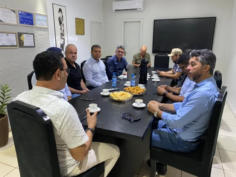 Prefeito Aldo Júlio recebe senador Marcos Rogério e garante 10 milhões para investir na saúde em Rolim de Moura