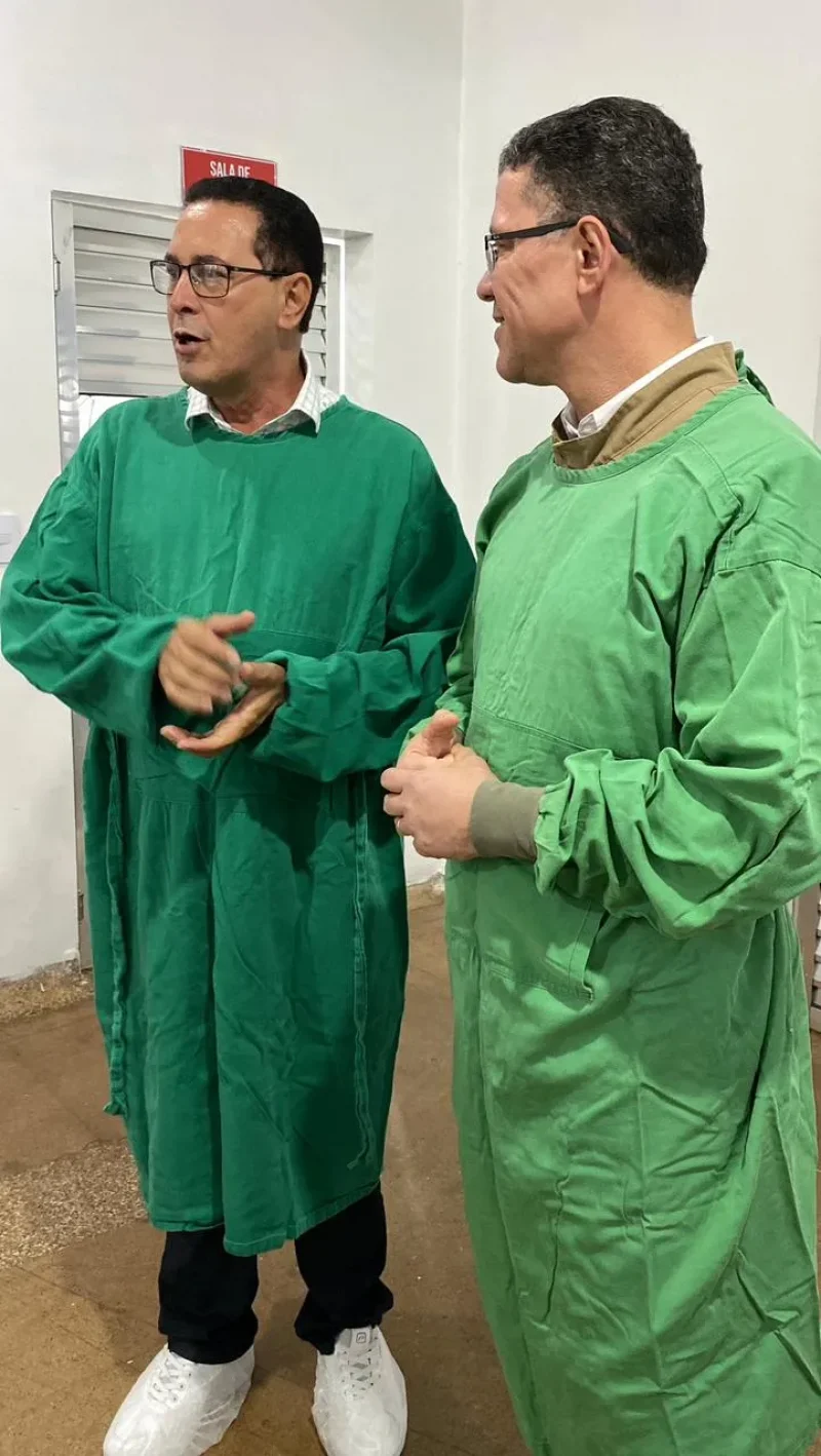O prefeito de Rolim de Moura (RO), Aldo Júlio, recepcionou nesta quinta-feira, 18, o governador de Rondônia, Coronel Marcos Rocha, durante a solenidade de lançamento das cirurgias ortopédicas no município.