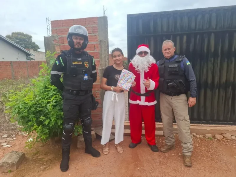 Rolim de Moura marca primeiro dia de entrega dos presentes do Projeto Natal Solidário RO