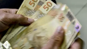 Isenção de IR para quem ganha até R$ 5 mil entra em vigor