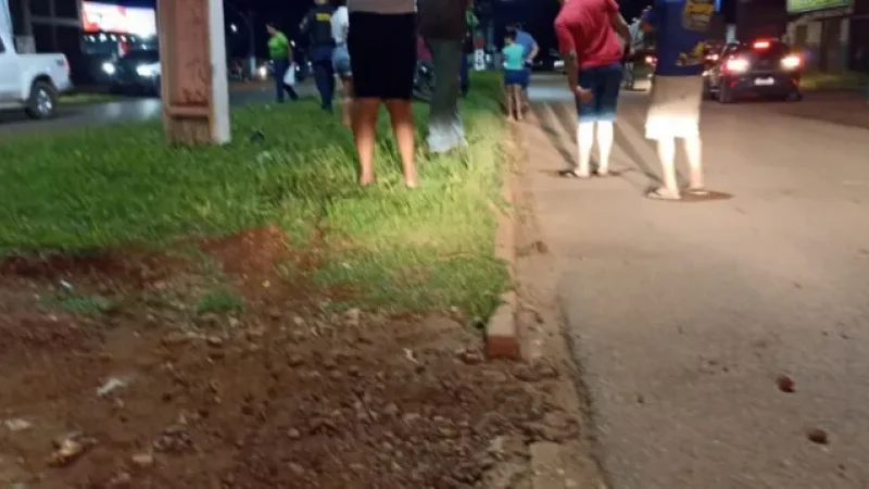 Foto 1 da matéria: Jovem de 18 anos, vítima de grave acidente com moto em Rolim de Moura, morre no HEURO