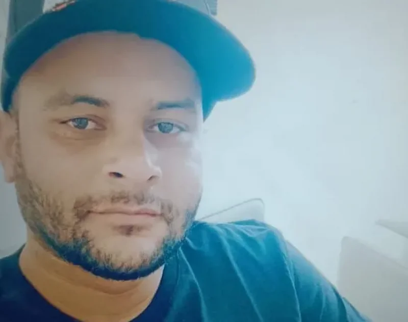 Jovem é morto a golpes de faca na praça principal de Alvorada do Oeste