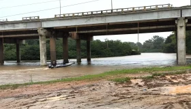 Nível do rio Jaru sobe rapidamente e Defesa Civil de Jaru alerta para risco de...