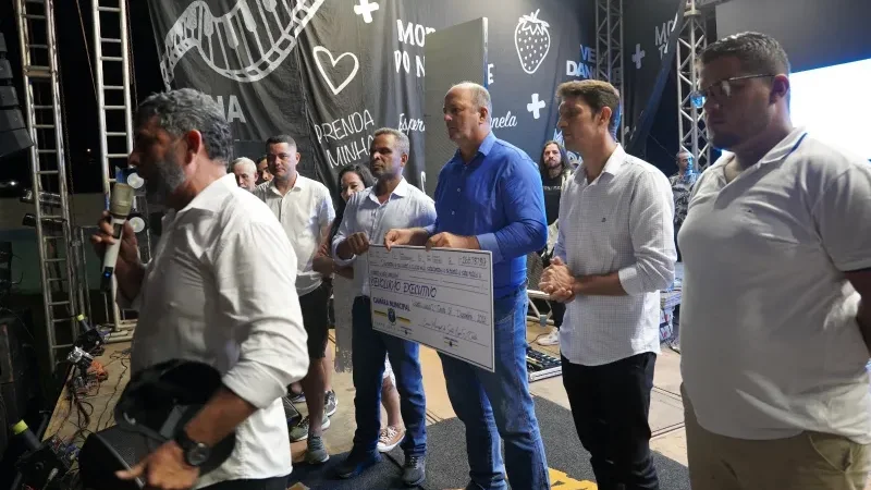 Foto 1 da matéria: Santa Luzia do Oeste confirma Trio Parada Dura, Barões da Pisadinha e Israel e Rodolffo no aniversário do município