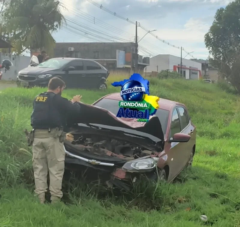 Cena impressionante na BR-364 em Ji-Paraná: motorista desmaia e carro arrasta outro por cerca de 200 metros