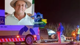 Motorista morre após colisão frontal com carreta na BR-364 entre Ouro Preto...