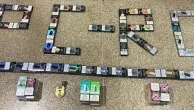 Polícia Civil prende dois e apreende 150