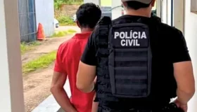 Polícia prende parentes de criança em investigação sobre abusos