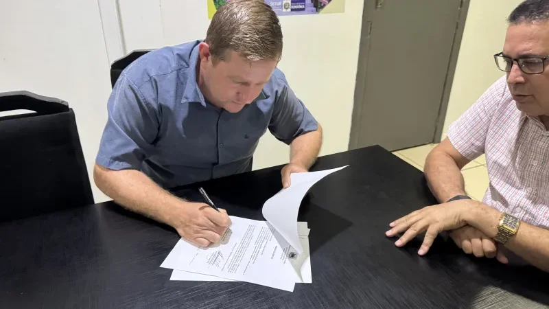 Foto 2 da matéria: Prefeito Aldo Júlio autoriza projeto histórico de drenagem que vai transformar áreas críticas de Rolim de Moura e eliminar alagamentos urbanos