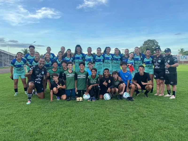 As Tigresas do Rolim de Moura seguem firmes na preparação para o importante confronto deste domingo contra o Itapuense, em Porto Velho no estádio Aluizão.
