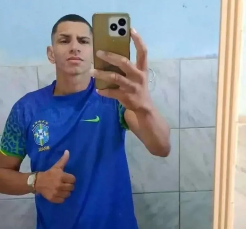 Jogador de futebol amador morre após colisão entre motocicleta e ônibus na RO-387 em Rondônia