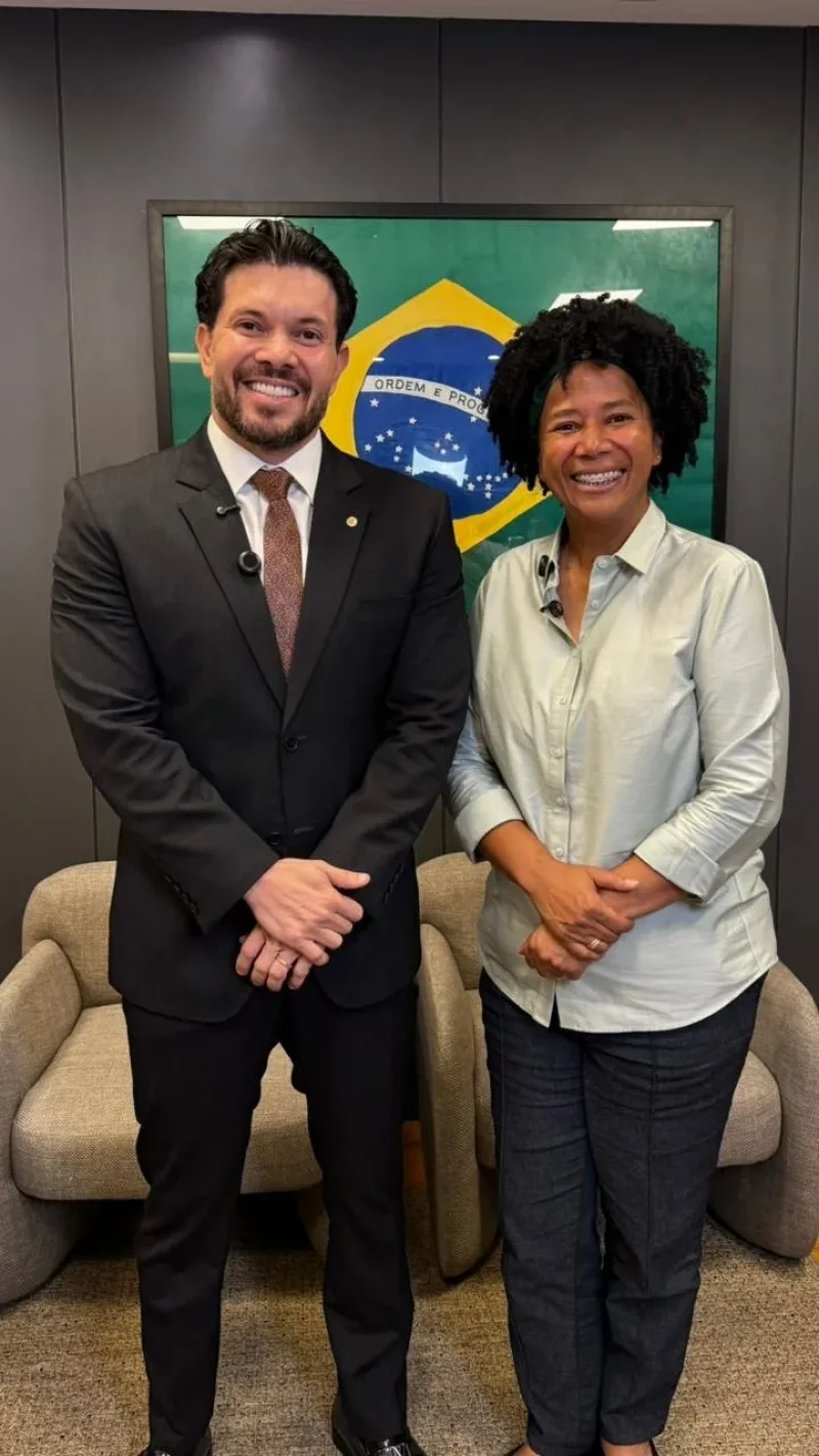 Deputada se colocou à disposição para contribuir com o andamento da matéria.