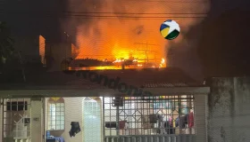 Vizinho salva mulher e duas crianças de casa em chamas em Porto Velho