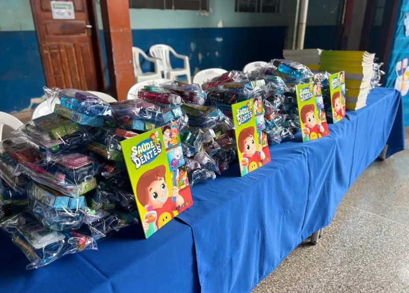 Alan Queiroz destina R$ 400 mil em kits odontológicos para alunos da rede municipal, em Espigão D’Oeste