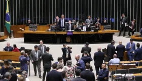 Câmara aprova projeto de deputada de Rondônia que libera companhias...