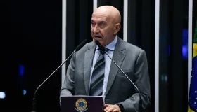 Confúcio deve desistir da disputa e Amir Lando vem ao Senado