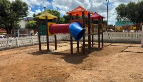 Deputado Alan Queiroz destina R$ 30 mil para piso do espaço infantil da Praça...