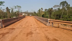 Empresa divulga nota de esclarecimento sobre reforço da ponte na RO-490 após...