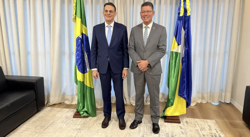 FOTO DO GOVERNADOR DE RONDÔNIA COM O PRESIDENTE DO TJRO