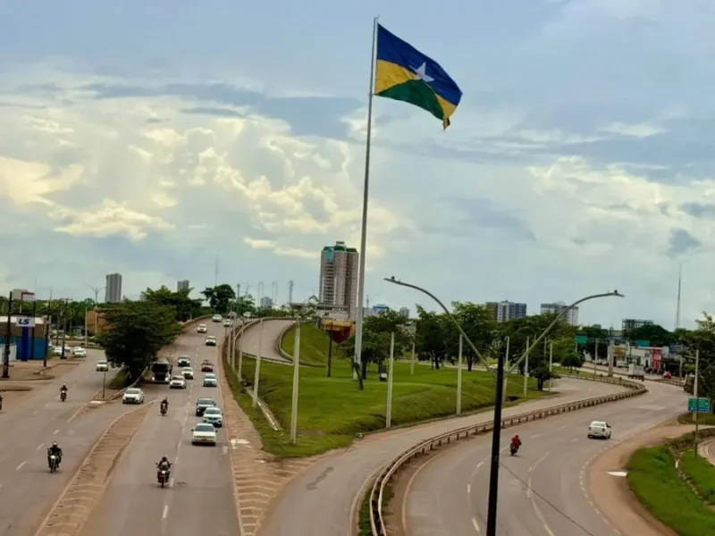 Proprietários de veículos com placa final 4 em Rondônia devem regularizar o Licenciamento Anual até dia 30