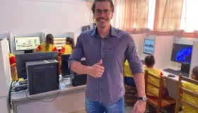 Secretário de Educação Wander Barcelar parabeniza profissionais da...