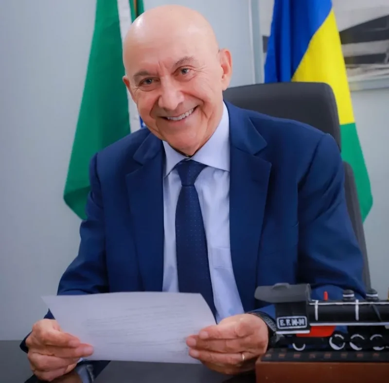 Senador Confúcio Moura diz em Nota Oficial que não desistiu da reeleição