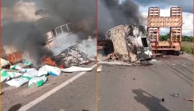 Acidente entre caminhões deixa morto e interdita BR-364, trecho entre...