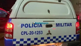 Criminosos furtam R$ 100 mil em semijoias após invadir lojas no centro de...