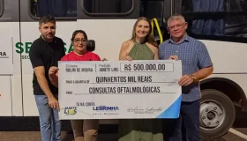 Deputada Lebrinha entrega micro-ônibus e destina R$ 500 mil para saúde em...