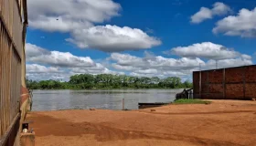 Em Guajará-Mirim, distribuidor de peixe foge pelo rio para evitar prisão por...