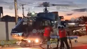 Estudante é atropelado por ônibus escolar e socorrido de helicóptero em...
