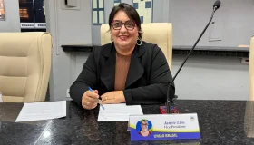Janete Lins solicita veículo para atender pacientes do município que utilizam...