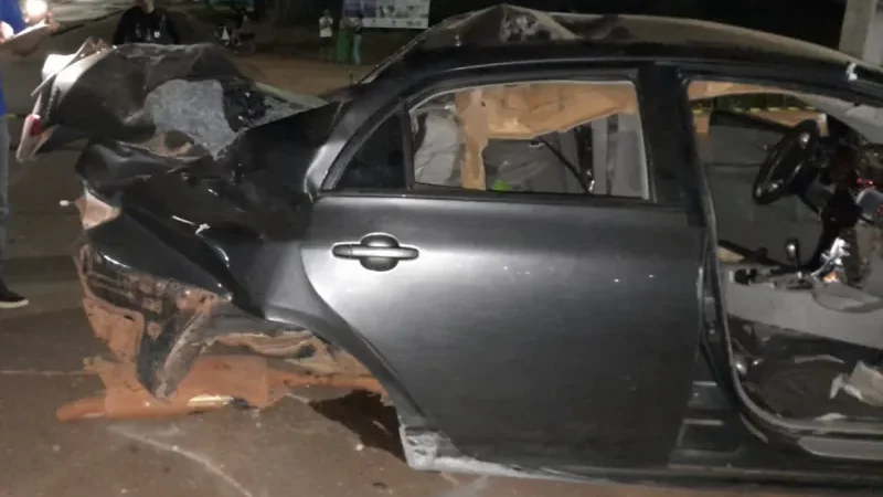 Foto 4 da matéria: Jovem de 17 anos morre após grave acidente com Corolla em Rolim de Moura