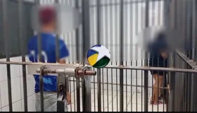 Adolescente com bebê no colo é agredida pela ex-sogra em Porto Velho