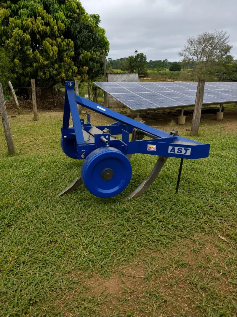 O equipamento contribui para o aumento da produtividade e o fortalecimento da agricultura familiar no município.