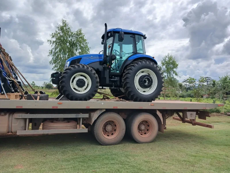 O trator vai contribuir para o fortalecimento da produção rural local.