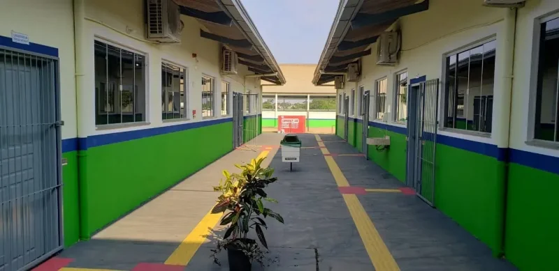 O deputado Alan Queiroz destacou a importância de investir na educação do campo e garantir que os estudantes tenham acesso a um ambiente adequado para o aprendizado e desenvolvimento.