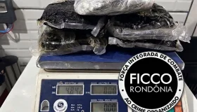 Dupla é presa com quase 5 quilos de maconha em Porto Velho