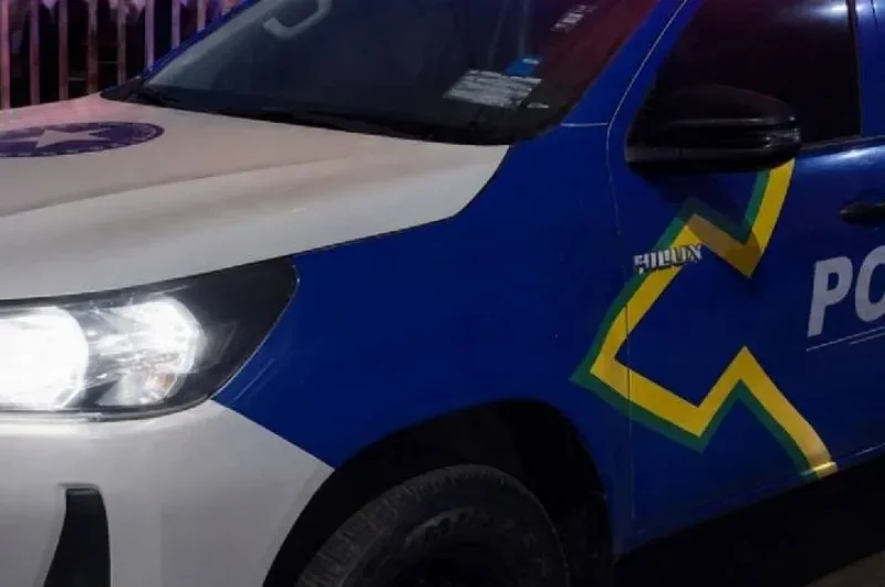 Jovem combina programa com mulher, mas ao chegar em motel encontra duas adolescentes travestis; ele foi preso e elas apreendidas